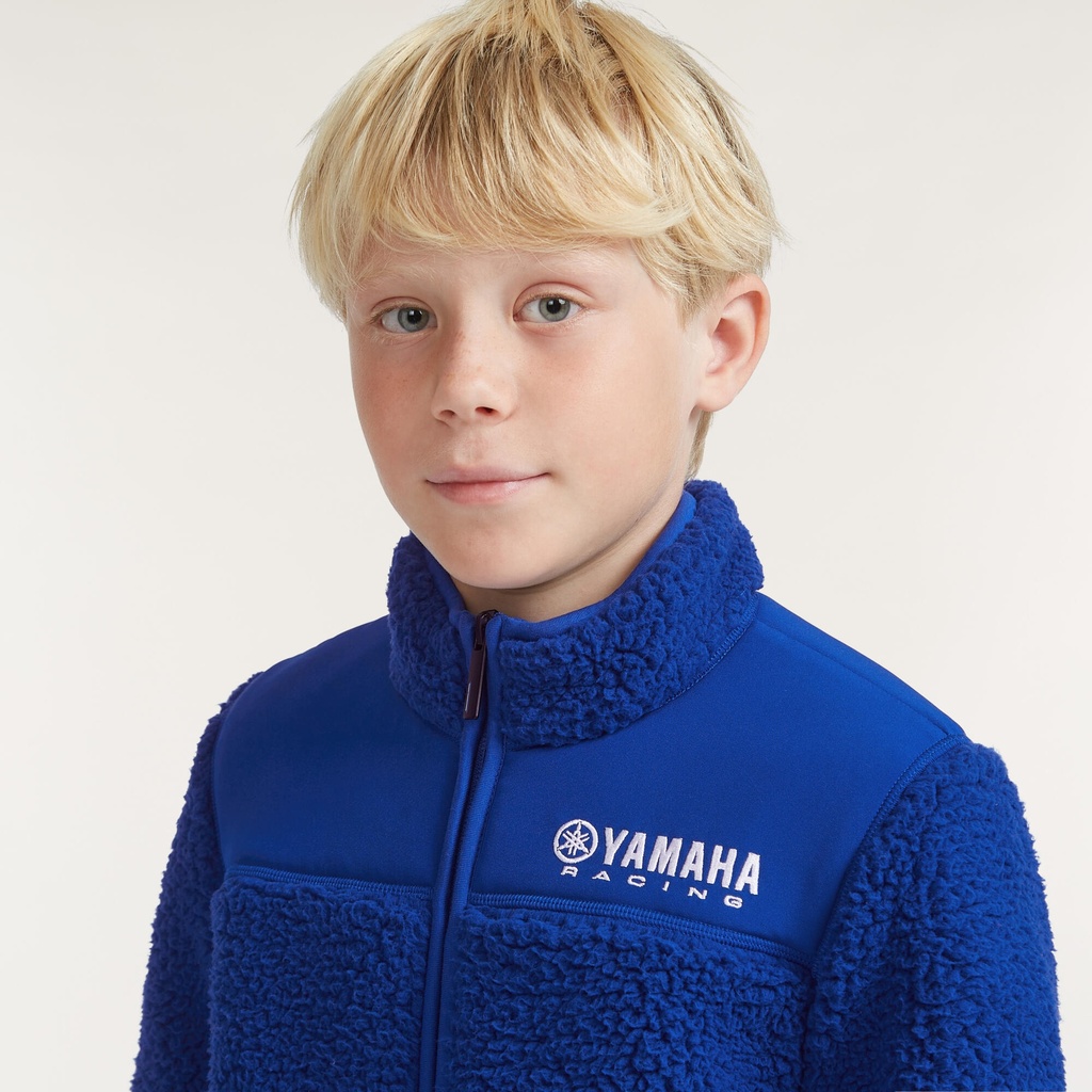 QMB-26FT4-E0-10-26-Ess-sherpa-fleece-kids-EU-Studio-004.jpg