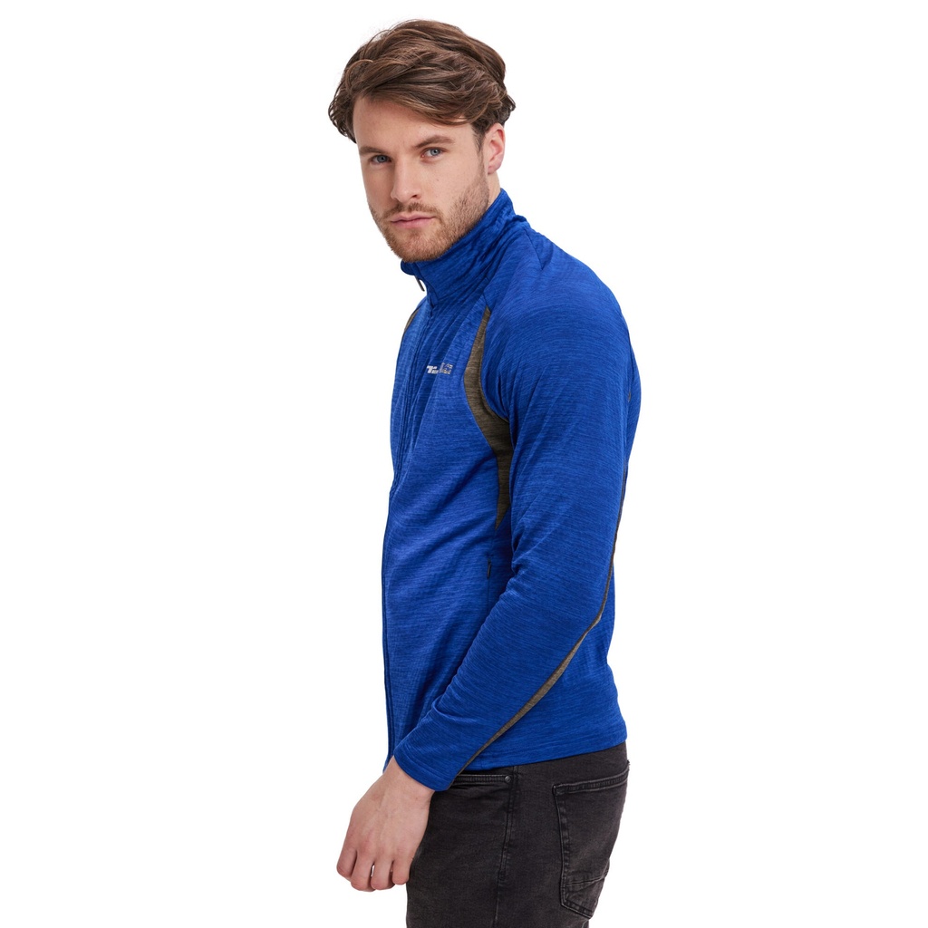 B25-AD118-E6-0L-technical-2nd-layer-sweater-light-weight-Studio-002.jpg