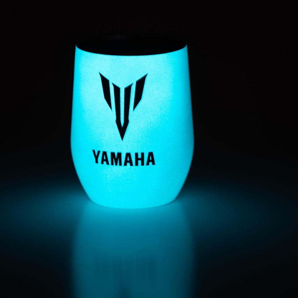 N25-EB004-E0-00-HYPERNAKED-GLOWING-CUP-EU-Studio-002.jpg